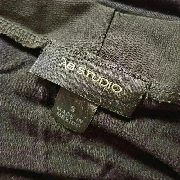 AB Studio black formal/Professional shrug with detail - Picture 4 of 6